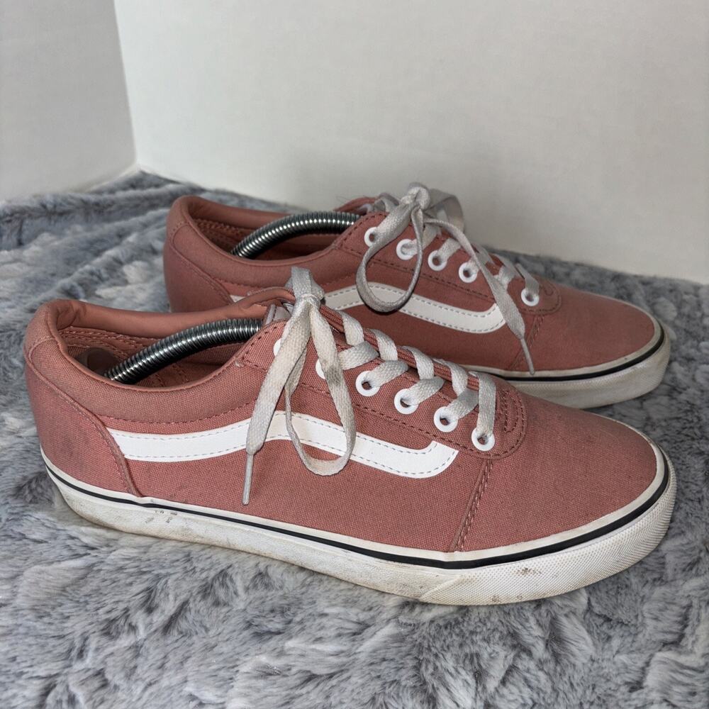 Vans Off the Wall Salmon Pink Low Top Lace Up Canvas Skate Shoes Size 9.5